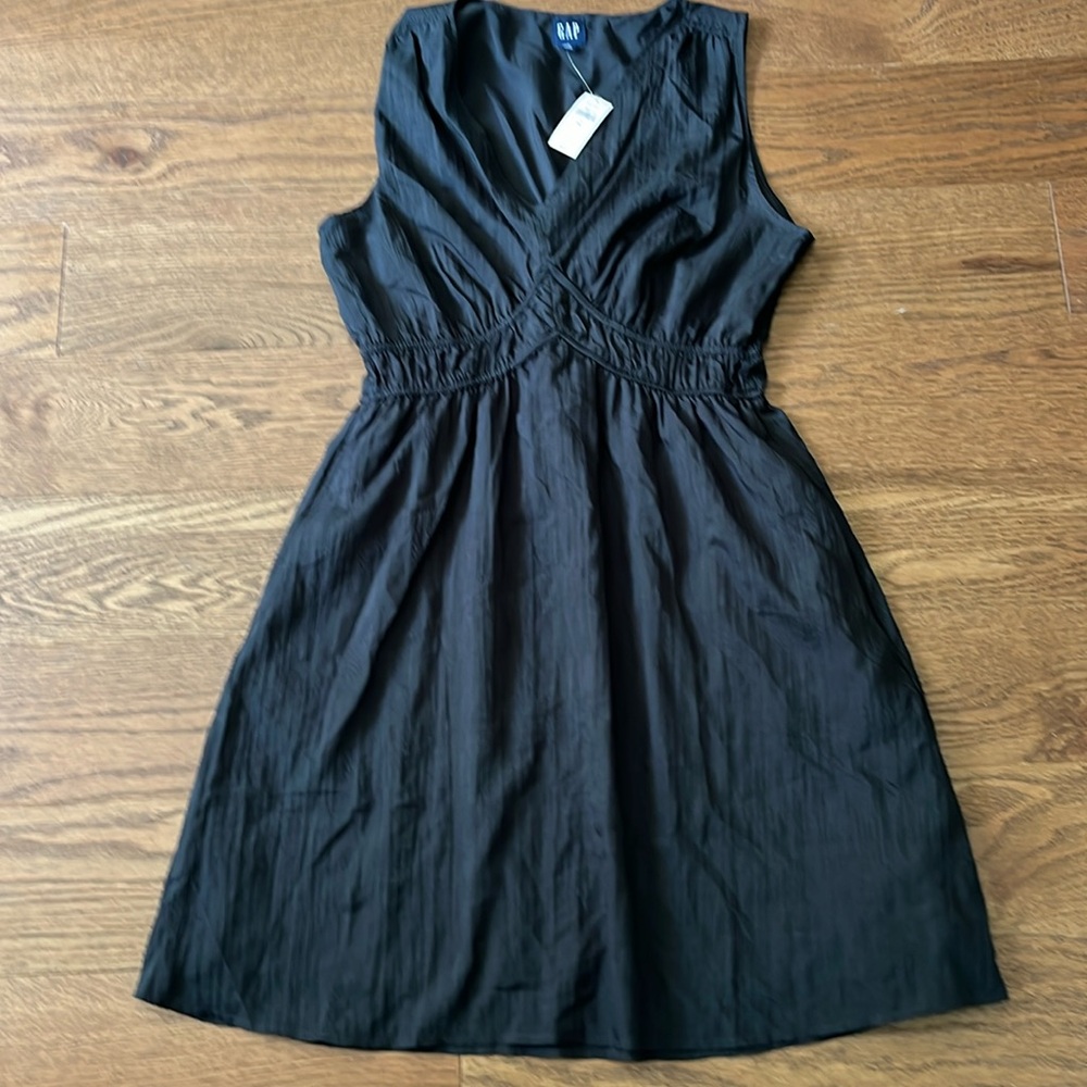 GAP Textured Crinkle Empire Waist Mini Dress.